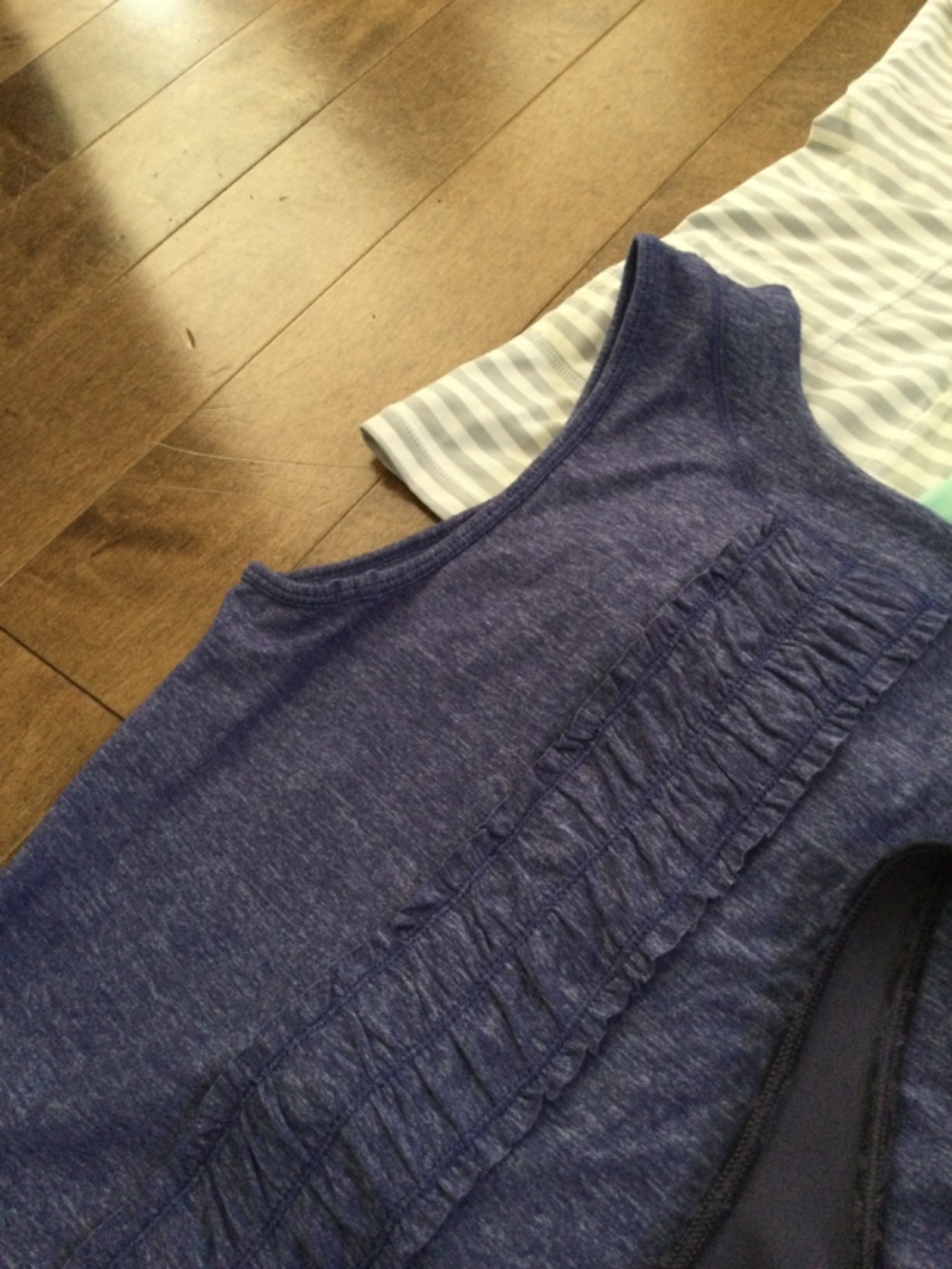Lululemon tank bundle - Picture 3 of 6